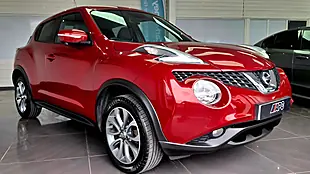 Used 2017 Nissan Juke Tekna Red - Interior and Exterior details 8