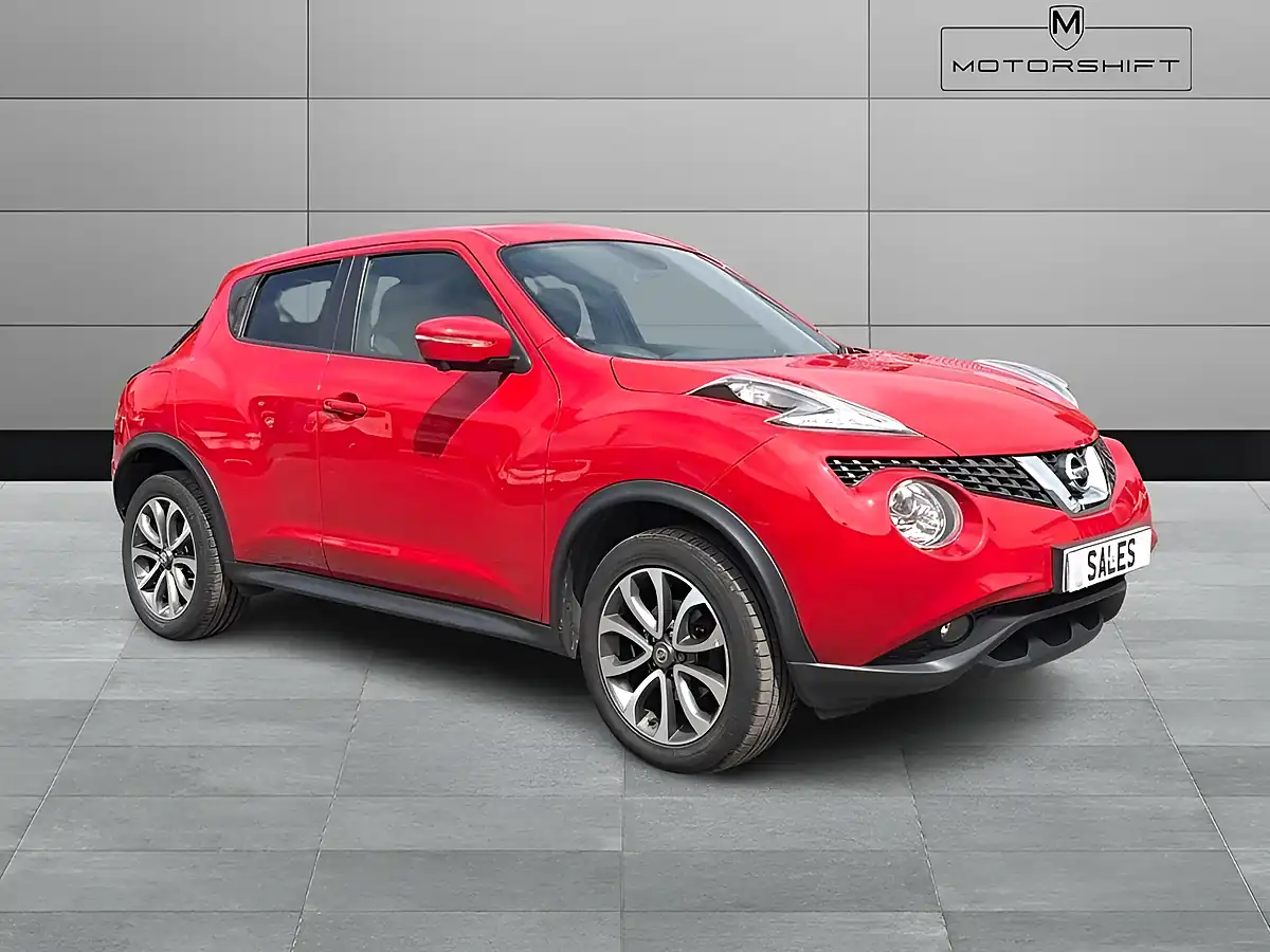 Used 2017 Nissan Juke Tekna Red - Front View