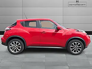 Used 2017 Nissan Juke Tekna Red - Interior and Exterior details 7
