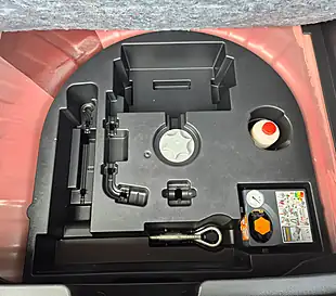 Used 2017 Nissan Juke Tekna Red - Interior and Exterior details 14