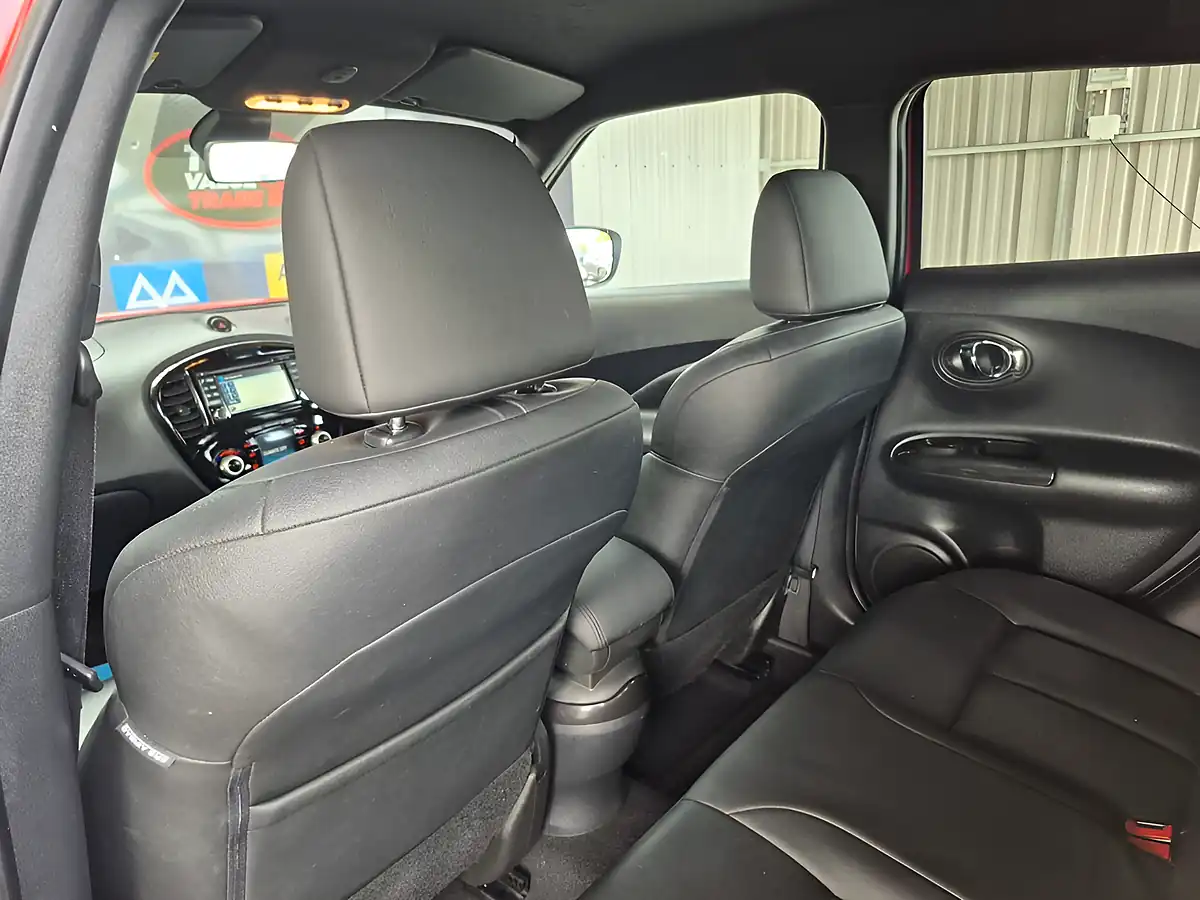 Used 2017 Nissan Juke Tekna Red - Interior and Exterior details 18
