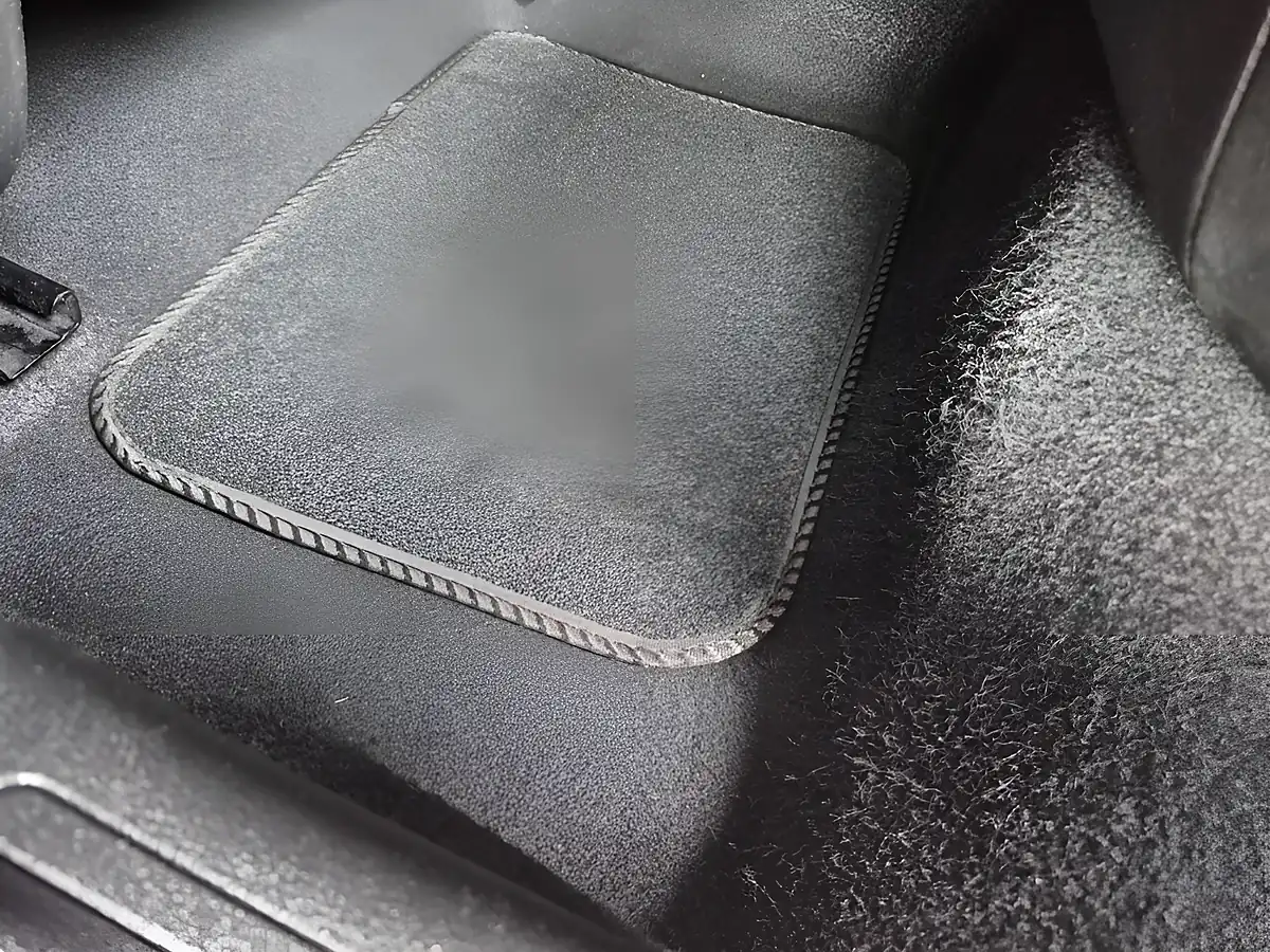 Used 2017 Nissan Juke Tekna Red - Interior and Exterior details 19