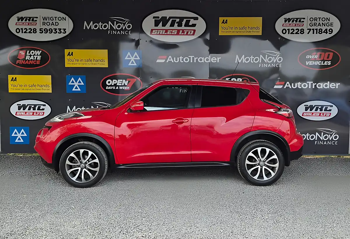 Used 2017 Nissan Juke Tekna Red - Interior and Exterior details 2