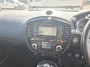 Used 2017 Nissan Juke Tekna Silver - Interior and Exterior details 13