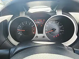 Used 2017 Nissan Juke Tekna Silver - Interior and Exterior details 15
