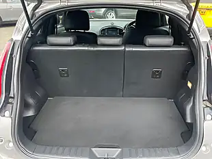 Used 2017 Nissan Juke Tekna Silver - Interior and Exterior details 11