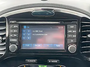 Used 2017 Nissan Juke Tekna Silver - Interior and Exterior details 14