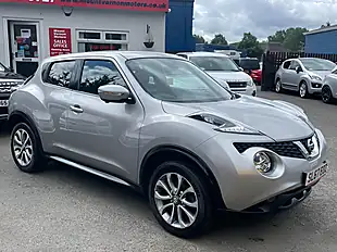 Used 2017 Nissan Juke Tekna Silver - Interior and Exterior details 8