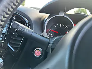 Used 2017 Nissan Juke Tekna White - Interior and Exterior details 17