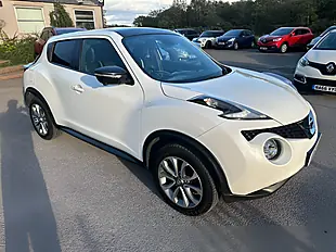 Used 2017 Nissan Juke Tekna White - Interior and Exterior details 8