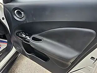 Used 2017 Nissan Juke Tekna White - Interior and Exterior details 14