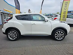 Used 2017 Nissan Juke Tekna White - Interior and Exterior details 5