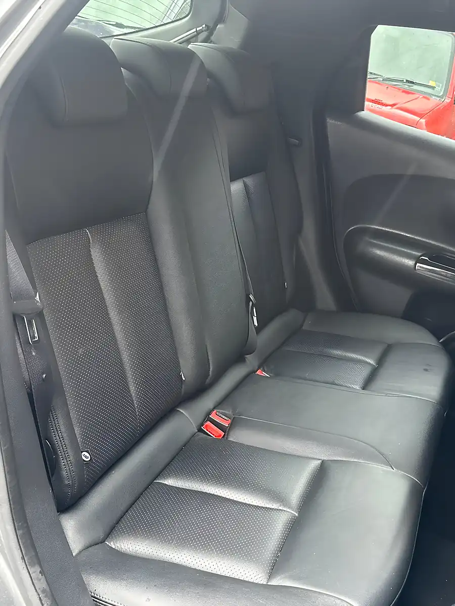 Used 2017 Nissan Juke Tekna Xtron Grey - Interior and Exterior details 17