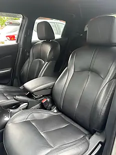 Used 2017 Nissan Juke Tekna Xtron Grey - Interior and Exterior details 8