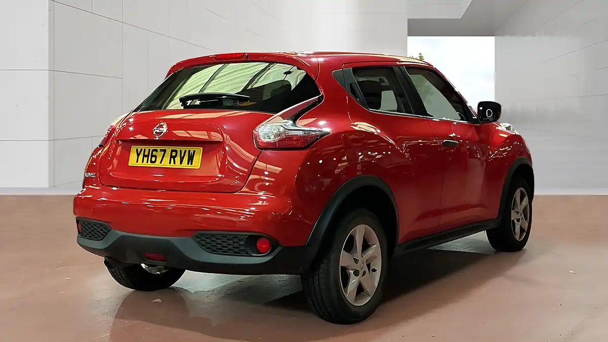 Used 2017 Nissan Juke Visia Red - Interior and Exterior details 4