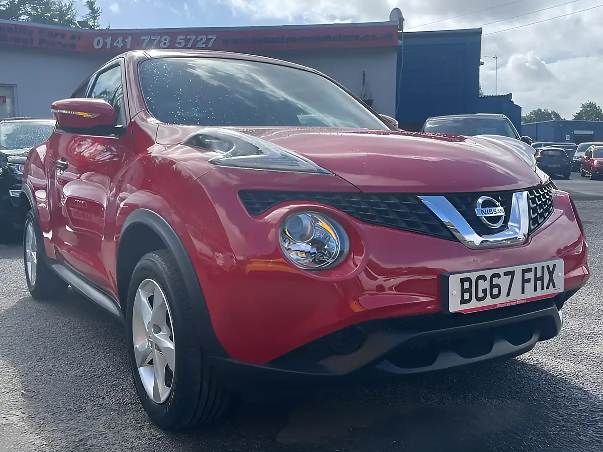 Used 2017 Nissan Juke Visia Red - Interior and Exterior details 11