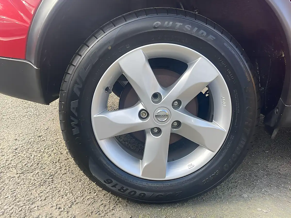 Used 2017 Nissan Juke Visia Red - Interior and Exterior details 9
