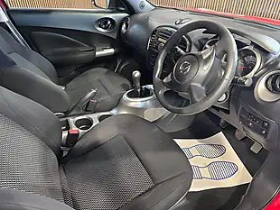 Used 2017 Nissan Juke Visia Red - Interior and Exterior details 11
