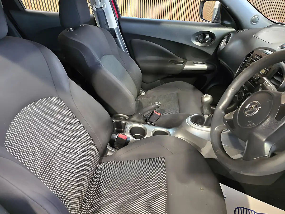 Used 2017 Nissan Juke Visia Red - Interior and Exterior details 12