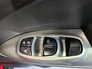 Used 2017 Nissan Juke Visia Red - Interior and Exterior details 16