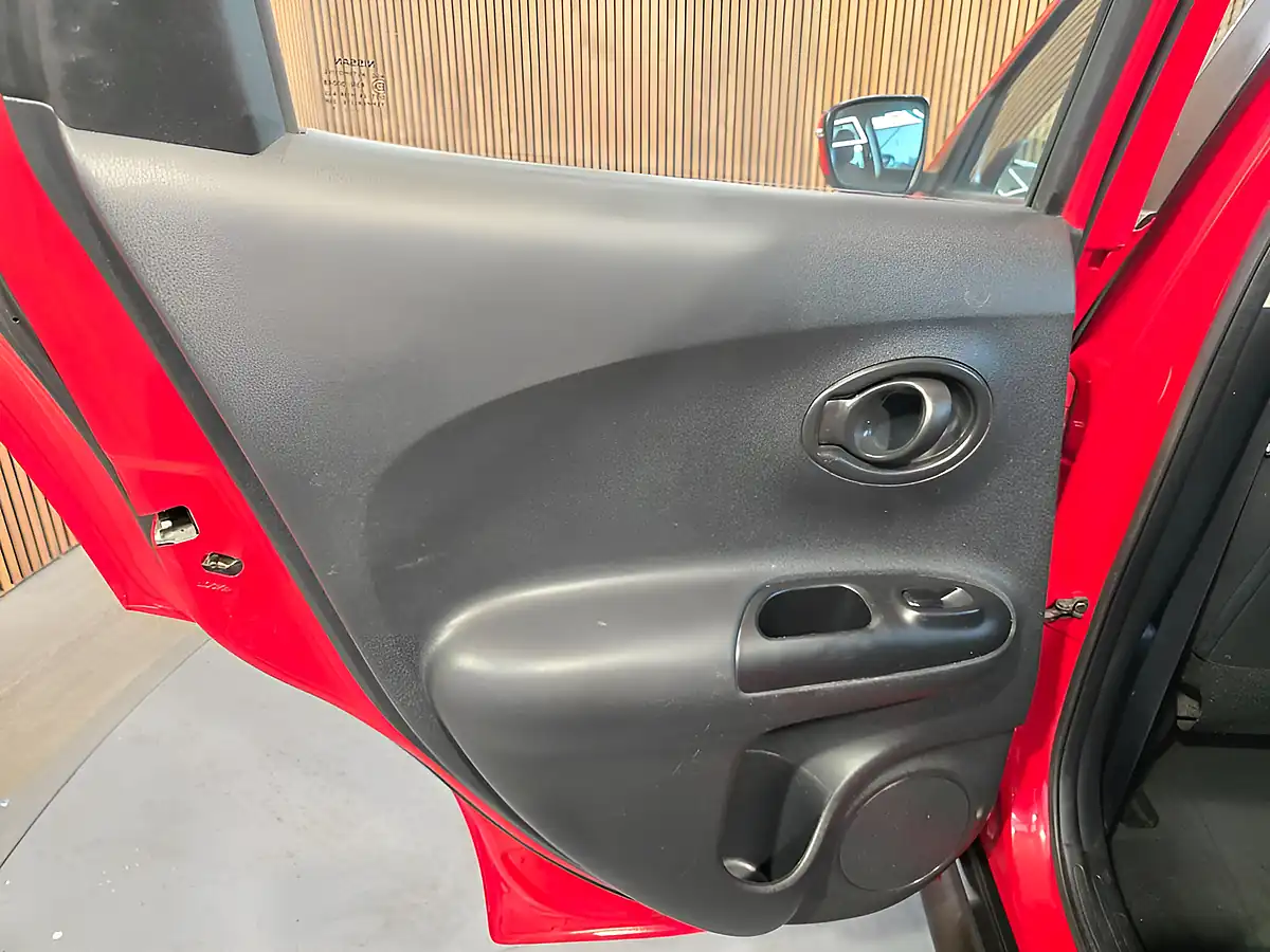 Used 2017 Nissan Juke Visia Red - Interior and Exterior details 19