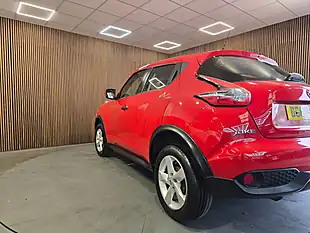 Used 2017 Nissan Juke Visia Red - Interior and Exterior details 4