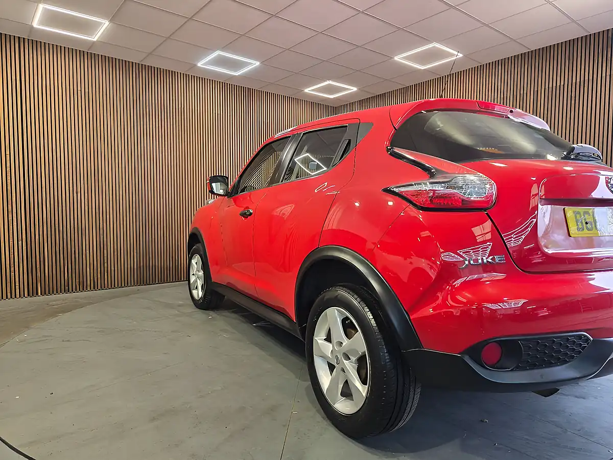 Used 2017 Nissan Juke Visia Red - Interior and Exterior details 4