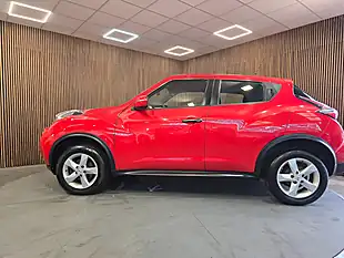 Used 2017 Nissan Juke Visia Red - Interior and Exterior details 5