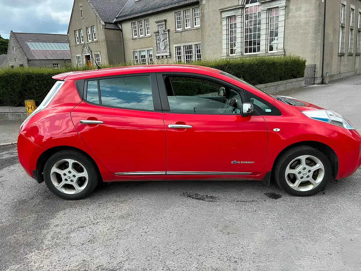 Used 2017 Nissan Leaf Acenta Red - Interior and Exterior details 2