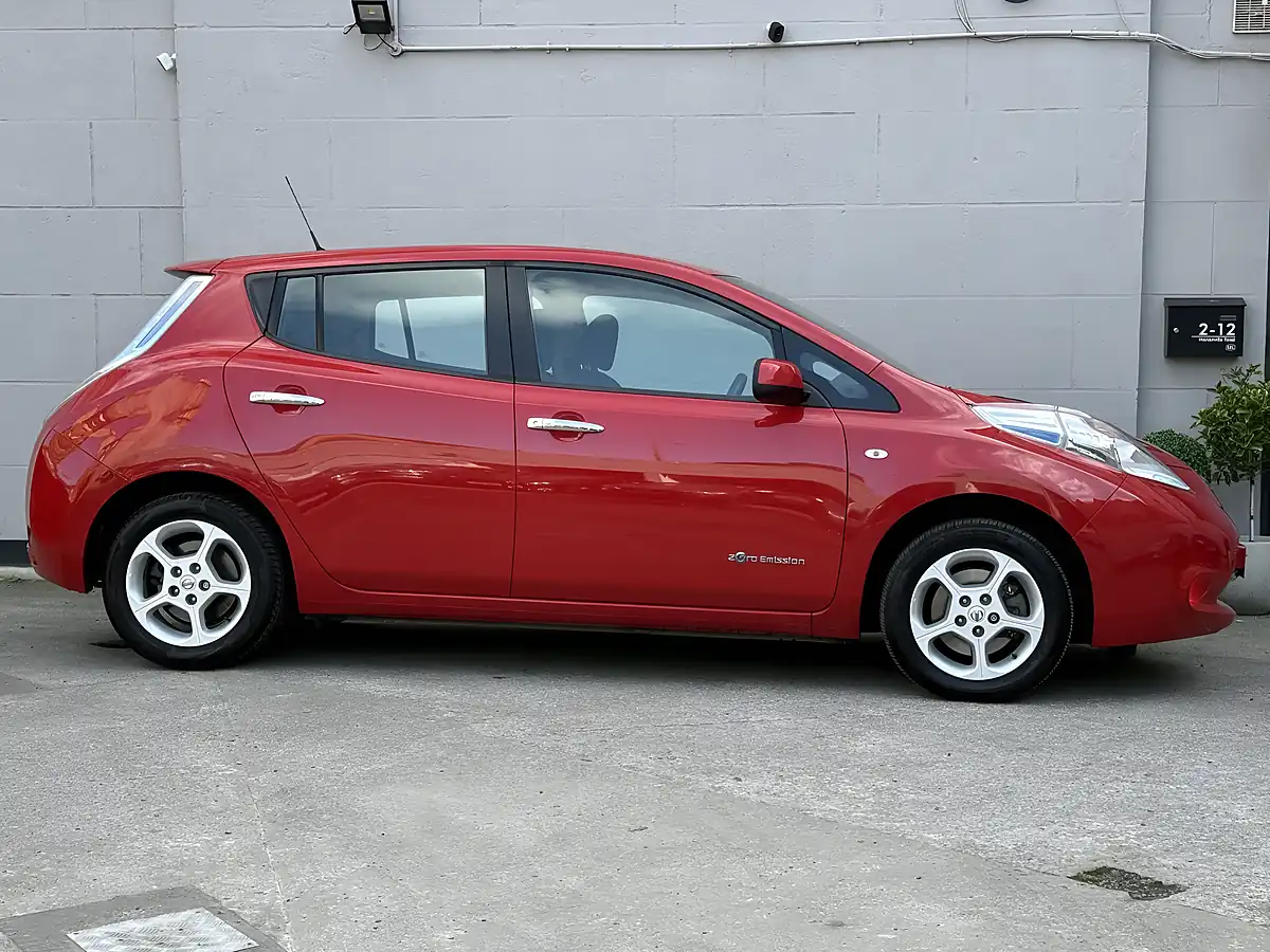 Used 2017 Nissan Leaf Acenta Red - Interior and Exterior details 5