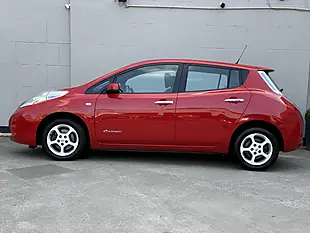 Used 2017 Nissan Leaf Acenta Red - Interior and Exterior details 6