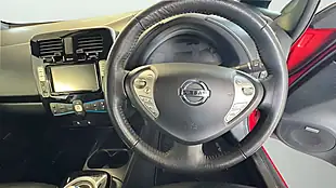 Used 2017 Nissan Leaf Tekna Red - Interior and Exterior details 12