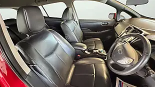 Used 2017 Nissan Leaf Tekna Red - Interior and Exterior details 13