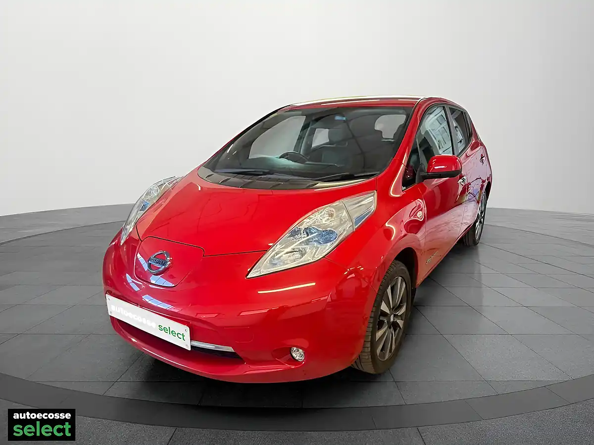 Used 2017 Nissan Leaf Tekna Red - Interior and Exterior details 4