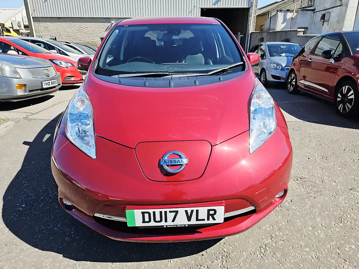 Used 2017 Nissan Leaf Tekna Red - Front View