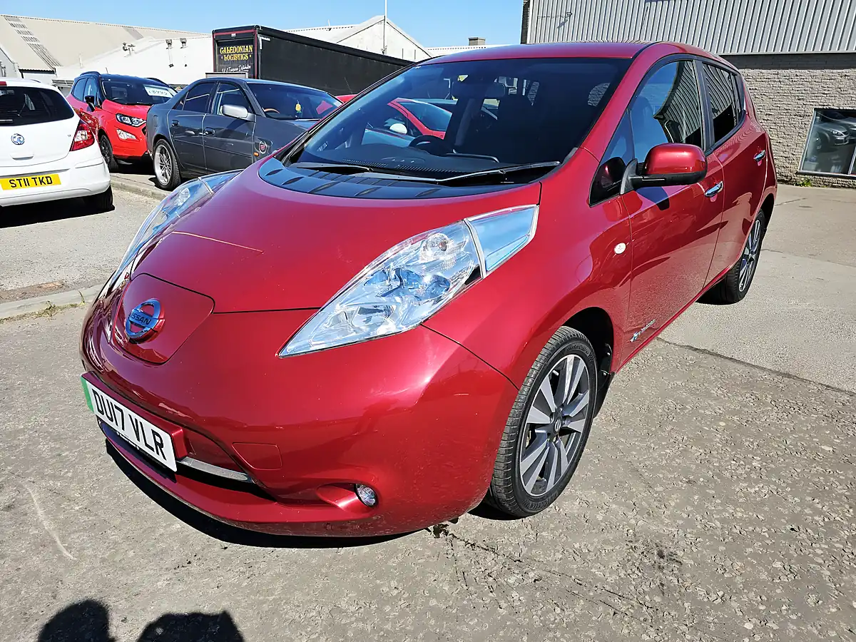 Used 2017 Nissan Leaf Tekna Red - Interior and Exterior details 2