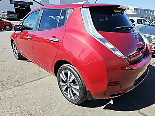 Used 2017 Nissan Leaf Tekna Red - Interior and Exterior details 3