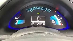 Used 2017 Nissan Leaf Tekna Red - Interior and Exterior details 11