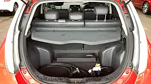 Used 2017 Nissan Leaf Tekna Red - Interior and Exterior details 13