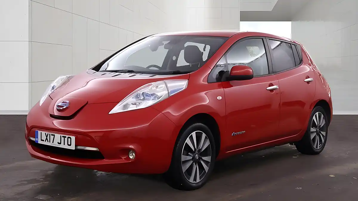 Used 2017 Nissan Leaf Tekna Red - Interior and Exterior details 2