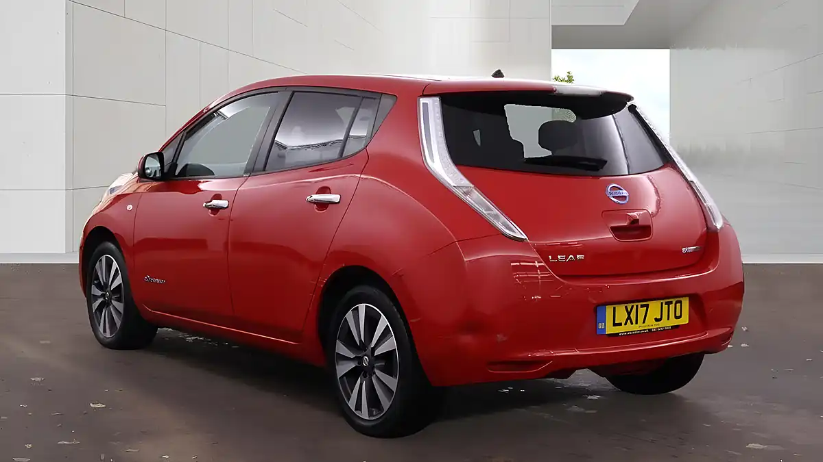 Used 2017 Nissan Leaf Tekna Red - Interior and Exterior details 3