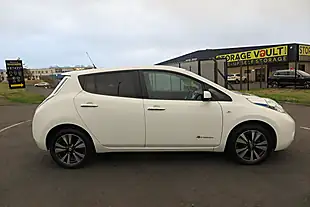 Used 2017 Nissan Leaf Tekna White - Interior and Exterior details 15