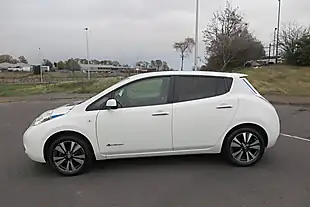 Used 2017 Nissan Leaf Tekna White - Interior and Exterior details 2