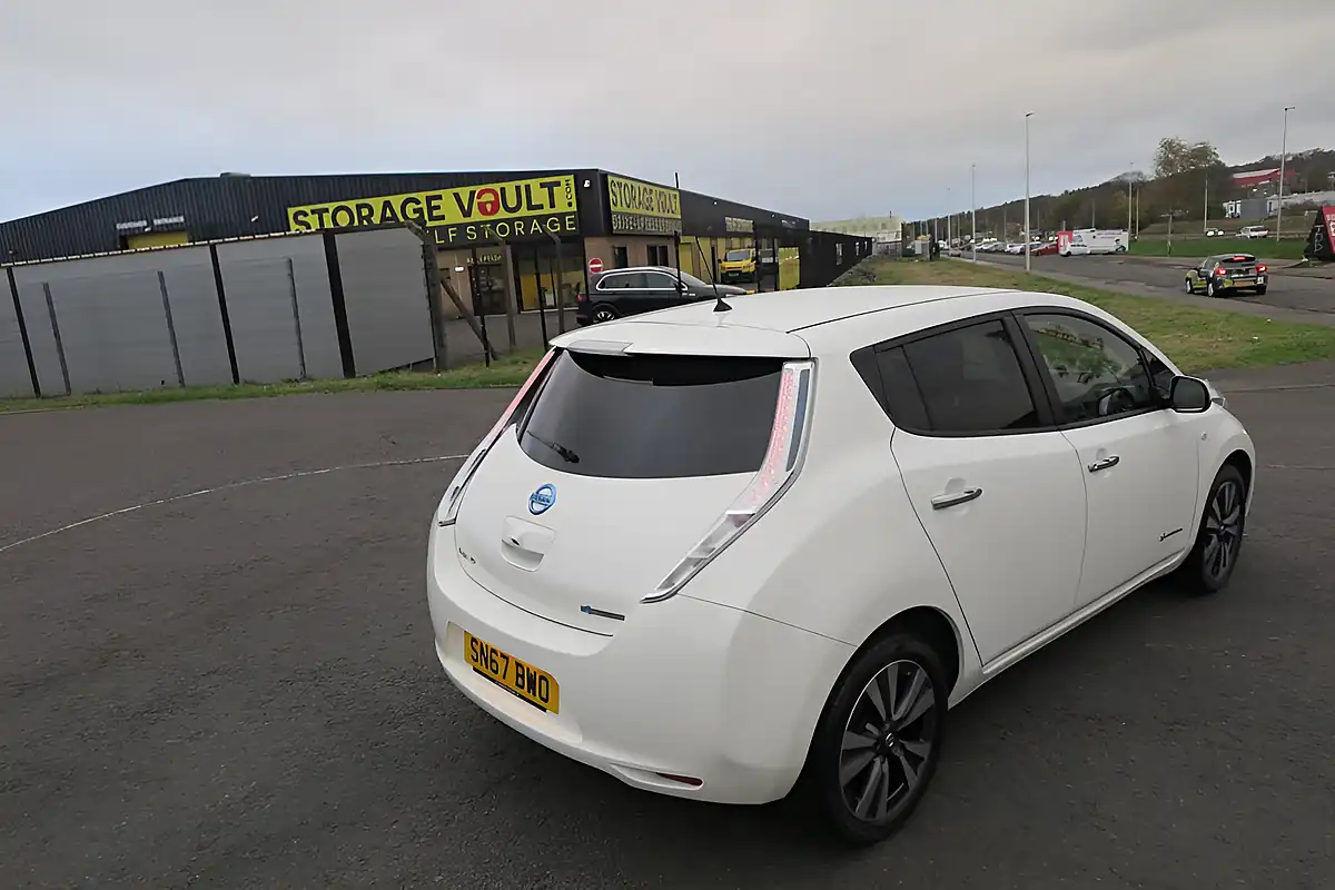 Used 2017 Nissan Leaf Tekna White - Interior and Exterior details 5