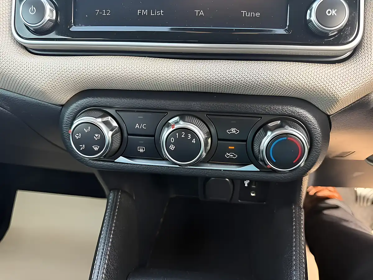 Used 2017 Nissan Micra Acenta Red - Interior and Exterior details 13