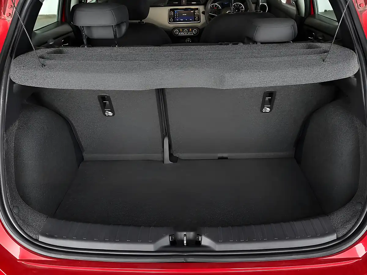 Used 2017 Nissan Micra Acenta Red - Interior and Exterior details 8