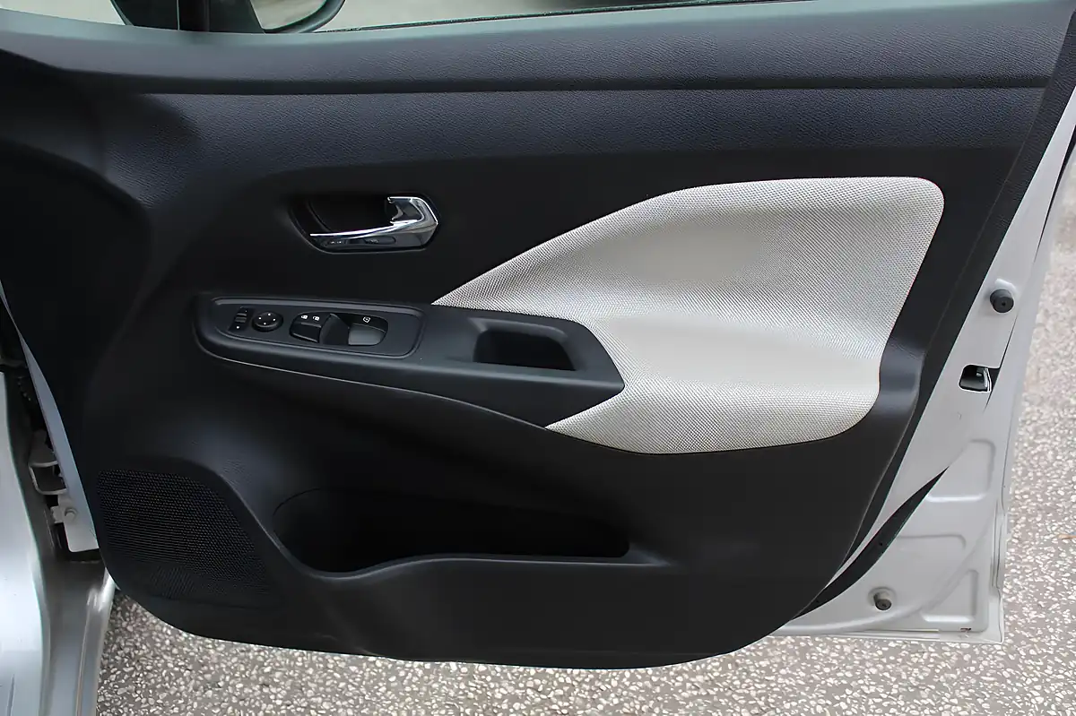 Used 2017 Nissan Micra Acenta Silver - Interior and Exterior details 12