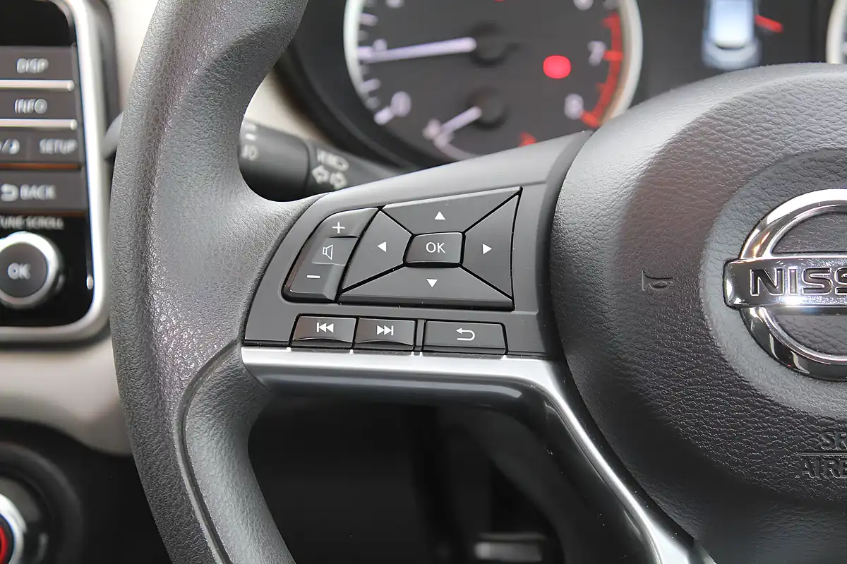 Used 2017 Nissan Micra Acenta Silver - Interior and Exterior details 16