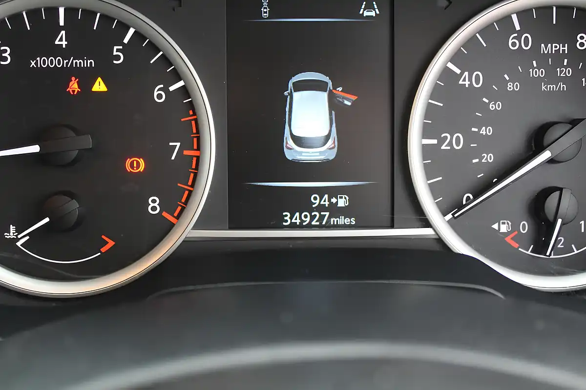 Used 2017 Nissan Micra Acenta Silver - Interior and Exterior details 18