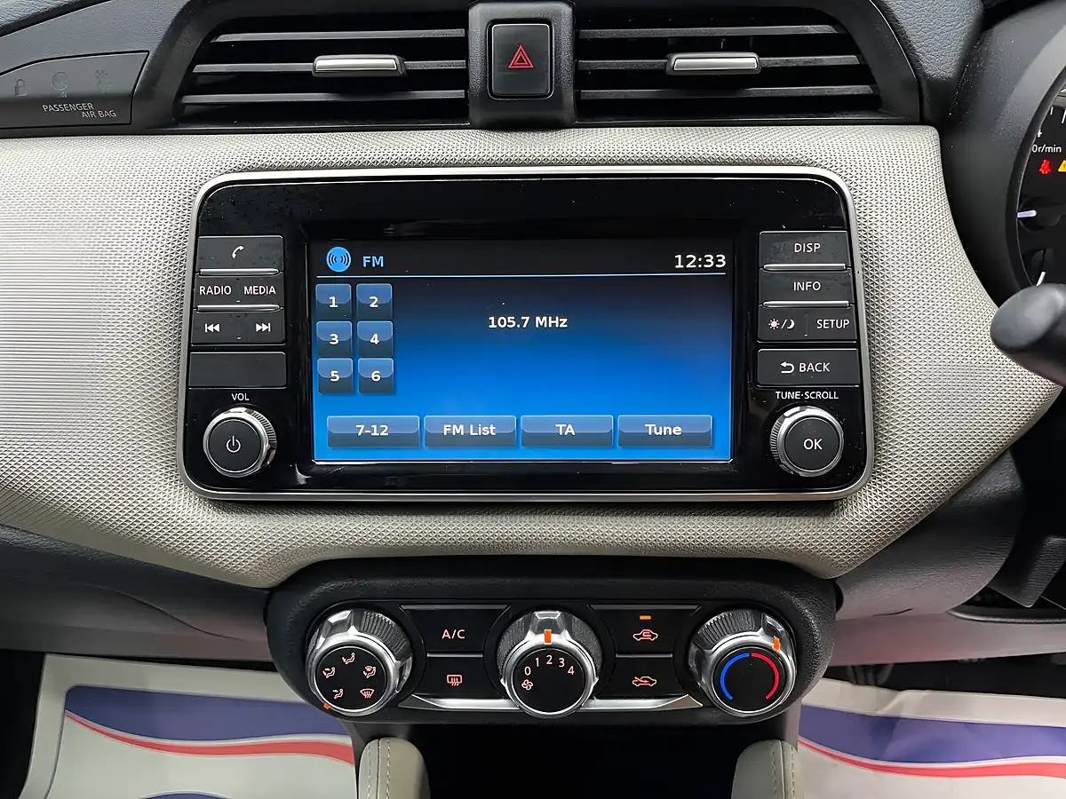 Used 2017 Nissan Micra Acenta White - Interior and Exterior details 12